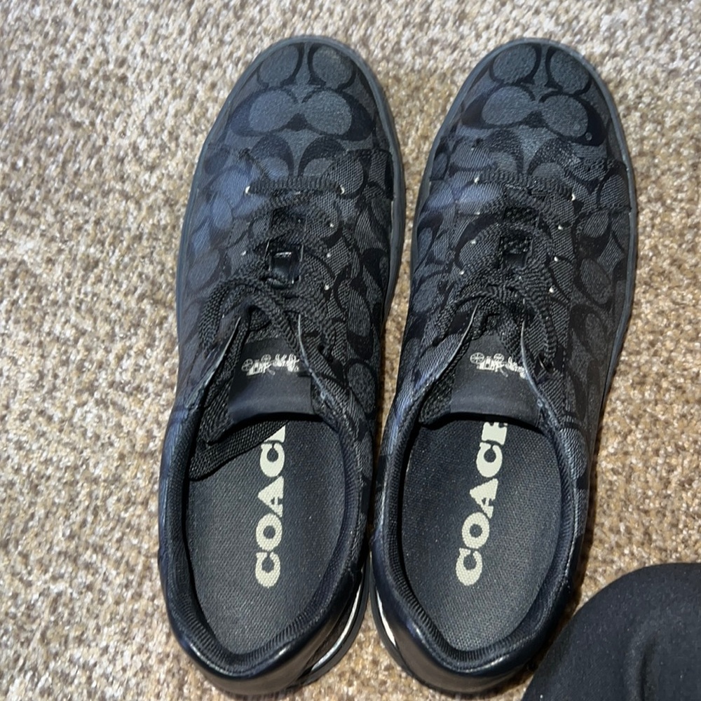 Don’t wear anymore, need them out my closet.